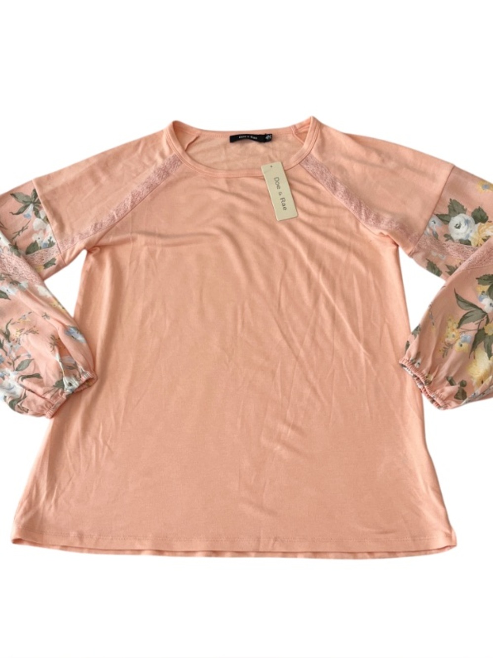 Doe & Raeโ Peach Floral Contrast Sleeves Top